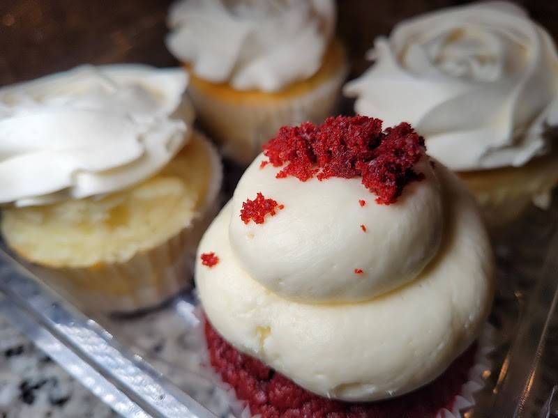 Cakes To Dye For
